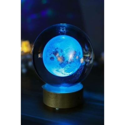 Sevgiliye Dekoratif Hediye Renk Değiştiren LED Işıklı Dolunay Pilli Cam Küre 6 cm